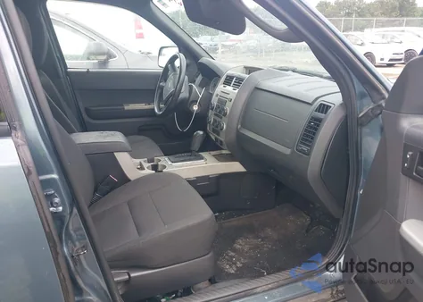 2011 Ford Escape Xlt z USA, uszkodzony, nr VIN 1FMCU0DG0BKB64795